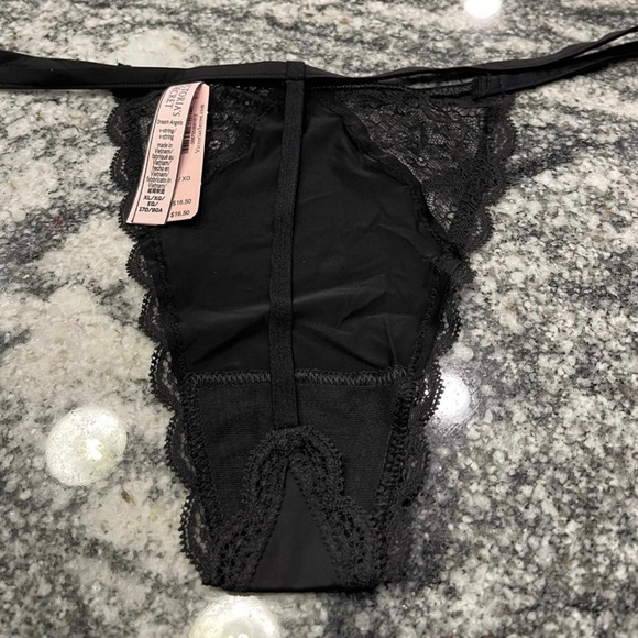 Victoria’s Secret V String panty XL - Picture 3 of 13